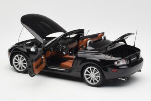 Mazda MX-5 NC Roadster Retractable Hardtop US Spec Czarny AUTOart 1:18 75971 Metal — zdjęcie 7 z 10