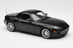 Mazda MX-5 NC Roadster Retractable Hardtop US Spec Czarny AUTOart 1:18 75971 Metal — zdjęcie 8 z 10