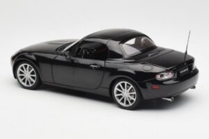 Mazda MX-5 NC Roadster Retractable Hardtop US Spec Czarny AUTOart 1:18 75971 Metal — zdjęcie 9 z 10