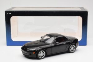 Mazda MX-5 NC Roadster Retractable Hardtop US Spec Czarny AUTOart 1:18 75971 Metal — zdjęcie 10 z 10