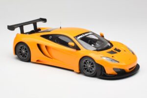 McLaren 12C GT3 Papaya Pomarańczowy Minichamps 1:18 151121391 Metal — zdjęcie 4 z 6