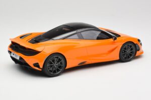 McLaren 750S McLaren Orange TopSpeed 1:18 TS0547 Metal — zdjęcie 2 z 6