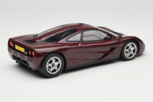 McLaren F1 Burgundy Red GT Spirit 1:18 GT534 Żywica — zdjęcie 2 z 6