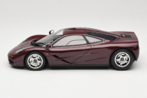 McLaren F1 Burgundy Red GT Spirit 1:18 GT534 Żywica — zdjęcie 3 z 6