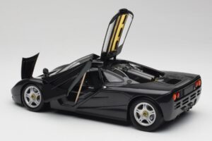 McLaren F1 Carbon Czarny Metaliczny Minichamps 1:18 530133420 Metal — zdjęcie 5 z 8