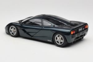 McLaren F1 Zielony LCD 1:18 LCD18014-GR Metal — zdjęcie 7 z 8