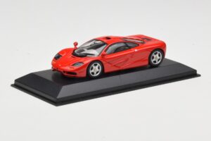 McLaren F1 Czerwony Minichamps 1:43 433133438 Metal — zdjęcie 2 z 4