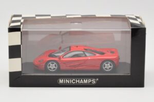 McLaren F1 Czerwony Minichamps 1:43 433133438 Metal — zdjęcie 4 z 4