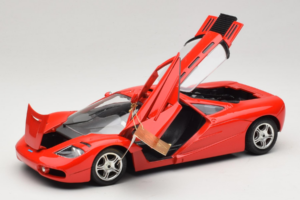 McLaren F1 High Mirror Light Red Guiloy 1:18 67505 Metal — zdjęcie 2 z 8