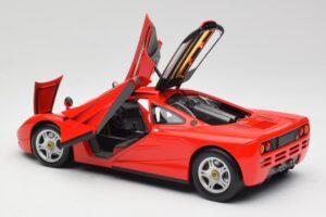 McLaren F1 Magma Czerwony Minichamps 1:18 530133422 Metal — zdjęcie 5 z 8