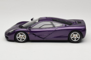 McLaren F1 Fioletowy LCD 1:18 LCD18014-PU Metal — zdjęcie 4 z 8
