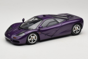 McLaren F1 Fioletowy LCD 1:18 LCD18014-PU Metal