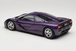 McLaren F1 Fioletowy LCD 1:18 LCD18014-PU Metal — zdjęcie 7 z 8