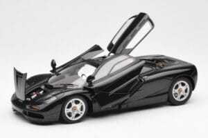 McLaren F1 Road Car Czarny AUTOart 1:18 76002 Metal — zdjęcie 2 z 8