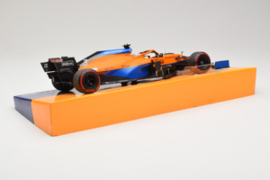 McLaren MCL35M Mercedes #3 D. Ricciardo McLaren F1 Team Bahrain Grand Prix 2021 Minichamps 1:18 533211803 Żywica — zdjęcie 3 z 7