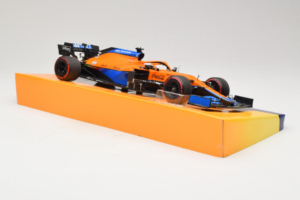 McLaren MCL35M Mercedes #3 D. Ricciardo McLaren F1 Team Bahrain Grand Prix 2021 Minichamps 1:18 533211803 Żywica — zdjęcie 4 z 7