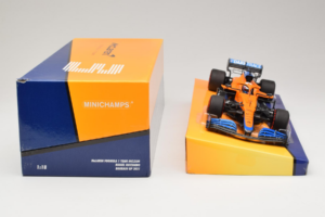 McLaren MCL35M Mercedes #3 D. Ricciardo McLaren F1 Team Bahrain Grand Prix 2021 Minichamps 1:18 533211803 Żywica — zdjęcie 6 z 7