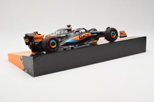 McLaren MCL60 #81 O. Piastri Australian GP 2023 Minichamps 1:18 533231881 Metal — zdjęcie 3 z 5