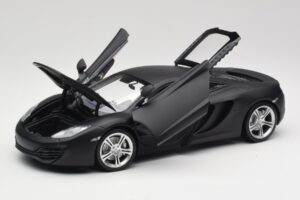 McLaren MP4-12C Matt Satellite Szary Minichamps 1:18 110133024 Metal — zdjęcie 2 z 8