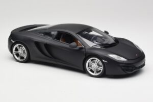 McLaren MP4-12C Matt Satellite Szary Minichamps 1:18 110133024 Metal — zdjęcie 6 z 8