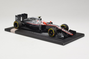 McLaren MP4-30 Honda #22 J. Button McLaren Honda F1 Team Australian Grand Prix 2015 Minichamps 1:18 537151822 Metal — zdjęcie 4 z 7