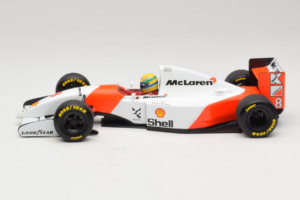McLaren MP4/8 Ford #8 A. Senna Marlboro McLaren 1993 Minichamps 1:18 540931808 Metal — zdjęcie 3 z 7