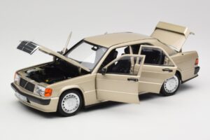Mercedes 190E W201 2.3-16 Smoke Silver Metallic Norev 1:18 183831 Metal — zdjęcie 2 z 8