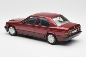 Mercedes 190E W201 2.0 Czerwony Dealer Edition AUTOart 1:18 B66040383 Metal — zdjęcie 7 z 8