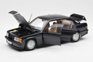 Mercedes 190E 2.3-16 W201 Niebiesko-Czarny Metallic AUTOart 1:18 76122 Metal — zdjęcie 2 z 8