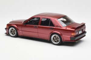 Mercedes 190E 2.5-16 W201 RAUH-Welt Republik Czerwony Otto 1:18 OT1083 Żywica — zdjęcie 5 z 6