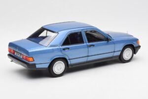 Mercedes 190E W201 Diamond Niebieski Edycja Dealerska Norev 1:18 B66040661 Metal — zdjęcie 3 z 8