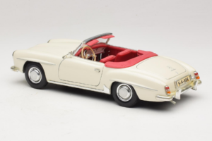 Mercedes 190SL Biały Maisto 1:18 50274 Metal — zdjęcie 7 z 8