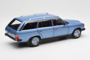 Mercedes 200 S123 T-Model Diamond Niebieski Edycja Dealerska Norev 1:18 B66040671 Metal — zdjęcie 3 z 8