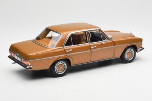 Mercedes 200 W115 Bycane Złoty Edycja Dealerska Norev 1:18 B66040665 Metal — zdjęcie 3 z 8