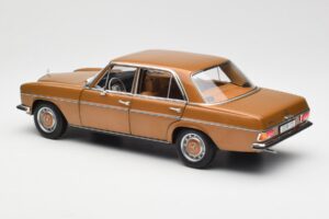 Mercedes 200 W115 Bycane Złoty Edycja Dealerska Norev 1:18 B66040665 Metal — zdjęcie 7 z 8