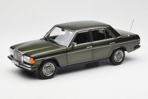 Mercedes 200 W123 Cypress Zielony Metaliczny Edycja Dealerska Norev 1:18 B66040654 Metal