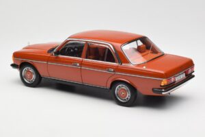 Mercedes 200 W123 English Czerwony Edycja Dealerska Norev 1:18 B66040653 Metal — zdjęcie 7 z 8
