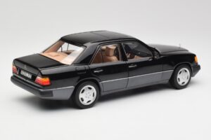 Mercedes 230E W124 AMG Wheels Czarny Edycja Limitowana Norev 1:18 183950 Metal — zdjęcie 3 z 12