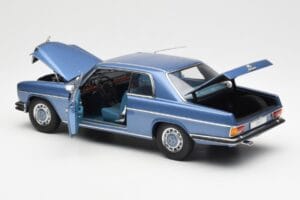 Mercedes 280C/8 W114 Coupe Niebieski Metallic AUTOart 1:18 76187 Metal — zdjęcie 5 z 8