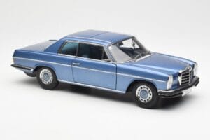 Mercedes 280C/8 W114 Coupe Niebieski Metallic AUTOart 1:18 76187 Metal — zdjęcie 6 z 8