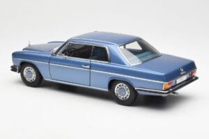 Mercedes 280C/8 W114 Coupe Niebieski Metallic AUTOart 1:18 76187 Metal — zdjęcie 7 z 8