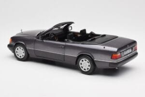 Mercedes 300 CE-24 W124 Kabriolet Fioletowy Metallic Norev 1:18 183567 Metal — zdjęcie 9 z 10