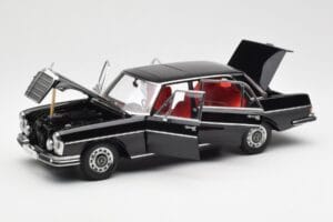 Mercedes 300 SEL 6.3 W109 Czarny AUTOart 1:18 76140 Metal — zdjęcie 2 z 8