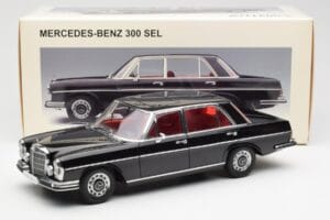 Mercedes 300 SEL 6.3 W109 Czarny AUTOart 1:18 76140 Metal — zdjęcie 8 z 8