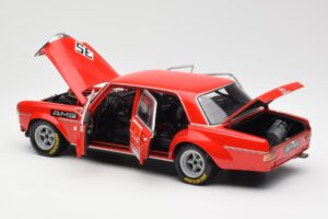 Mercedes 300 SEL 6.8 #35 H. Kelleners Hockenheim 1973 Minichamps 1:18 100713435 Metal — zdjęcie 5 z 8