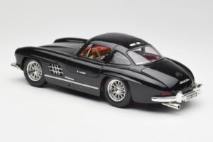 Mercedes 300 SL W198 Czarny Bburago 1:18 35791 Metal — zdjęcie 7 z 8
