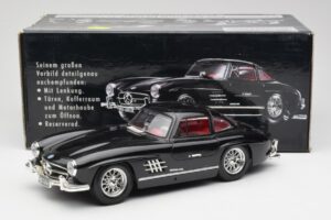 Mercedes 300 SL W198 Czarny Bburago 1:18 35791 Metal — zdjęcie 8 z 8