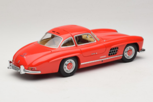 Mercedes 300 SL Gullwing Czerwony Minichamps 1:18 180039001 Metal — zdjęcie 3 z 8