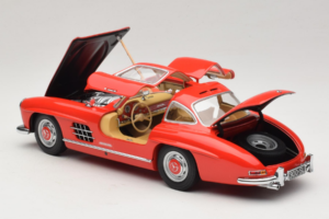 Mercedes 300 SL Gullwing Czerwony Minichamps 1:18 180039001 Metal — zdjęcie 5 z 8