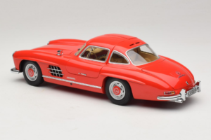 Mercedes 300 SL Gullwing Czerwony Minichamps 1:18 180039001 Metal — zdjęcie 7 z 8